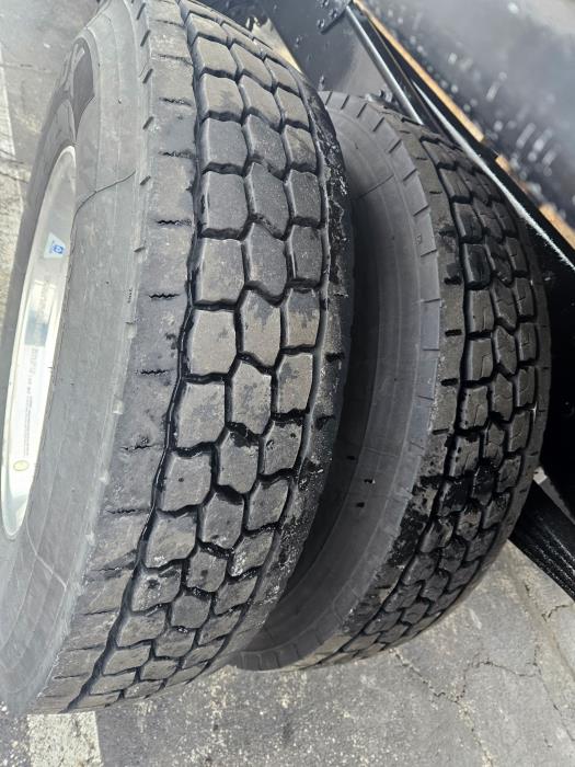 2021 Peterbilt 337-13