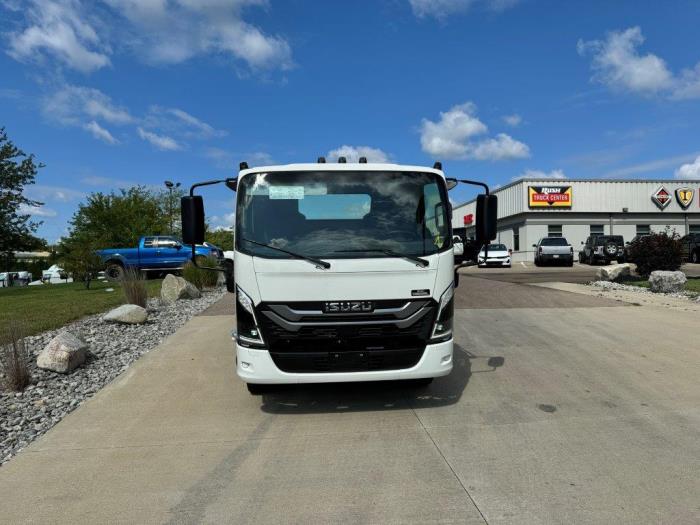 2026 Isuzu NPR - image 3