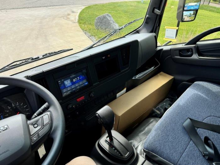 2026 Isuzu NPR - image 6