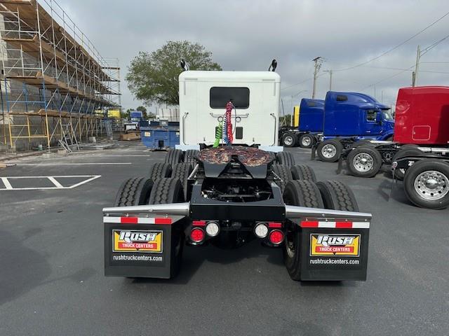 2027 Peterbilt 589-4