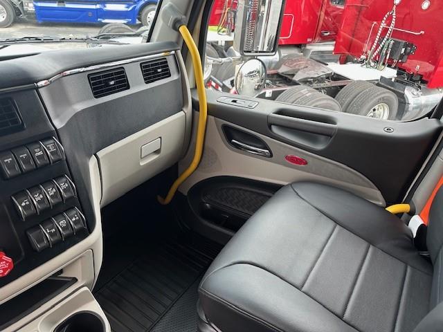2027 Peterbilt 589-16