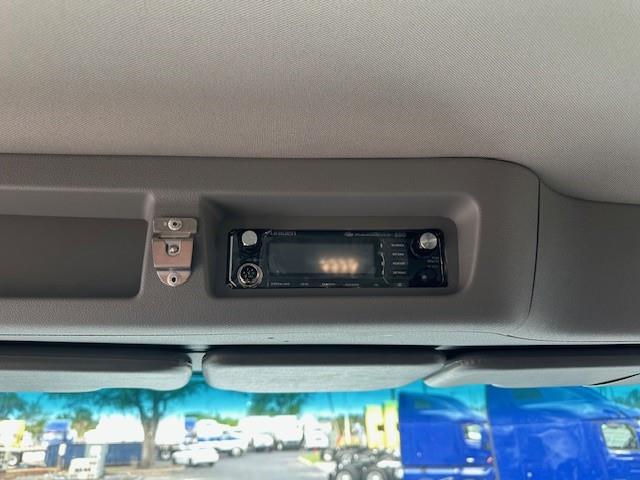 2027 Peterbilt 589-18