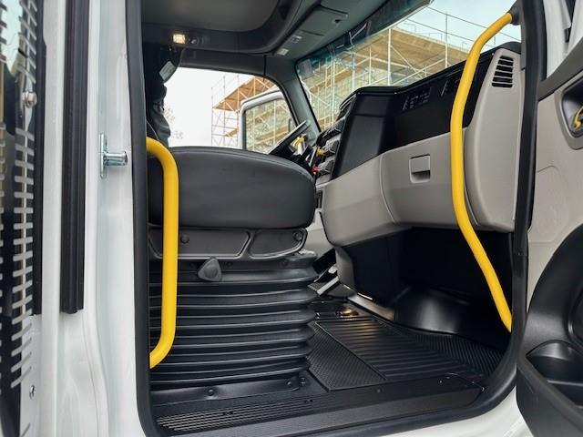 2027 Peterbilt 589-26