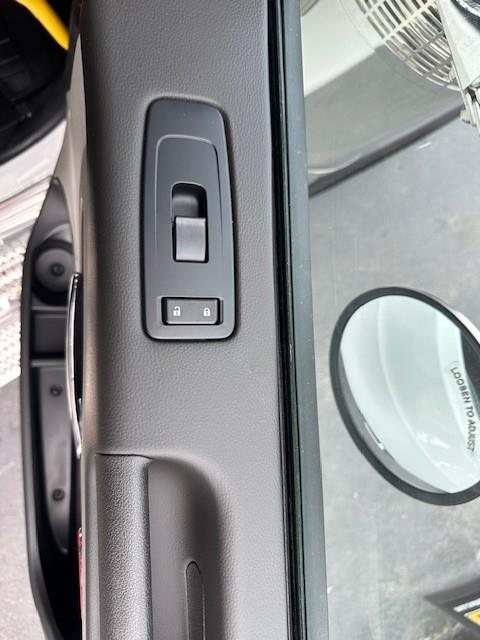 2027 Peterbilt 589-27