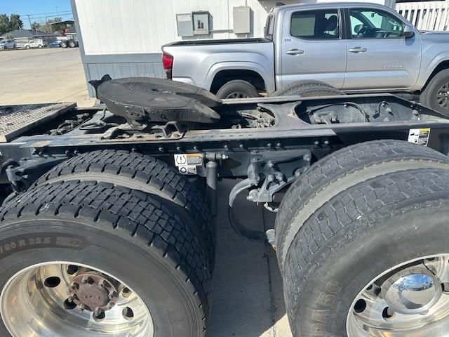 2020 Peterbilt 579-6