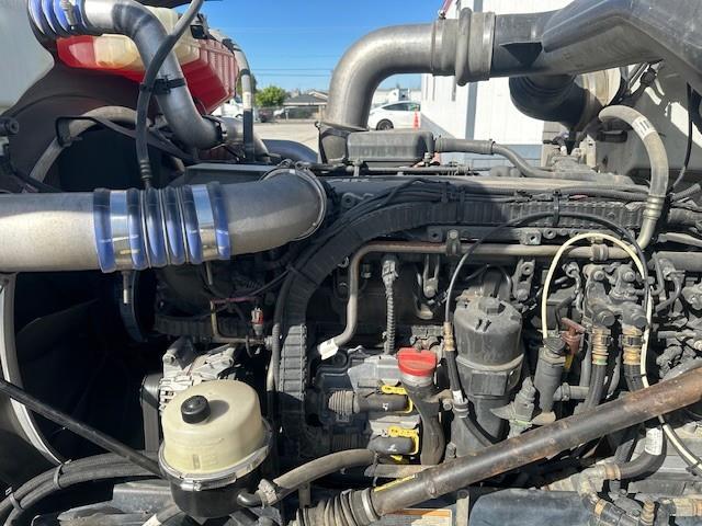 2020 Peterbilt 579-8