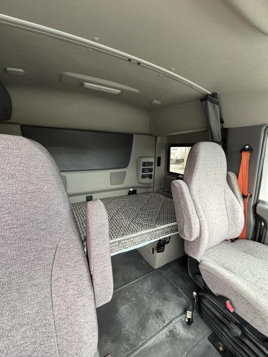 2025 International LT625-9