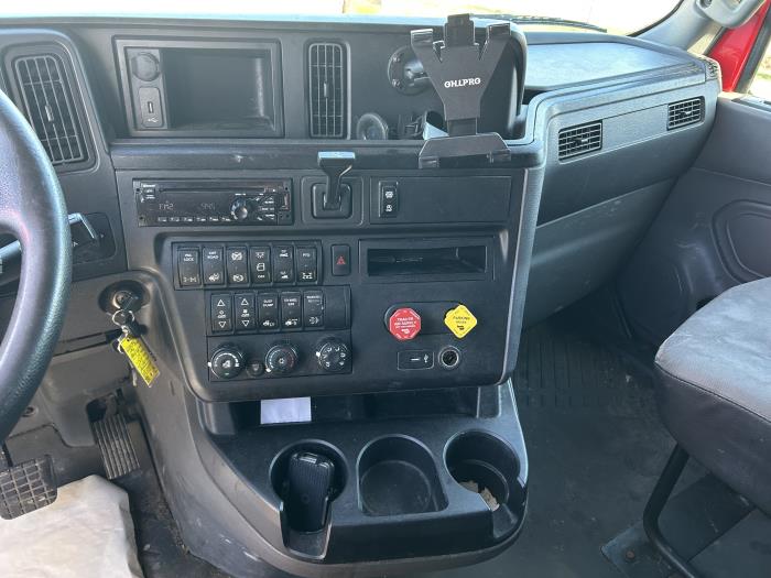 2019 International LT625-12