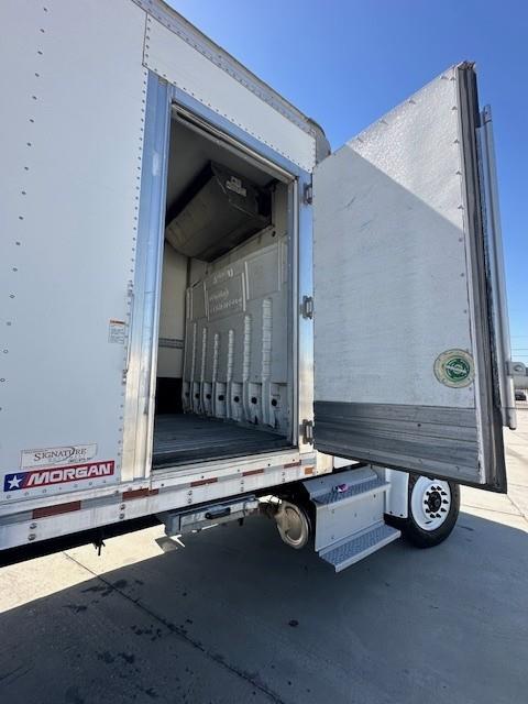 2019 Freightliner Business Class M2 106-18