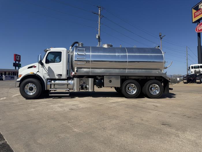 2026 Peterbilt 548-5