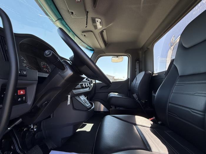 2026 Peterbilt 548-18