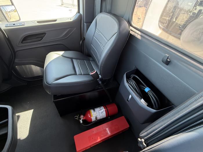 2026 Peterbilt 548-19