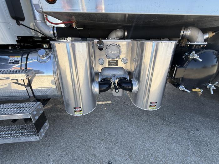 2026 Peterbilt 548-23