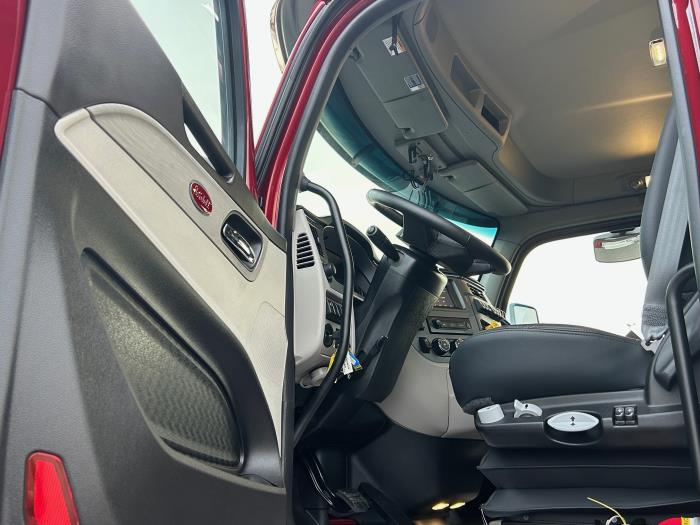 2027 Peterbilt 567-2