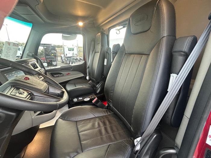 2027 Peterbilt 567-4