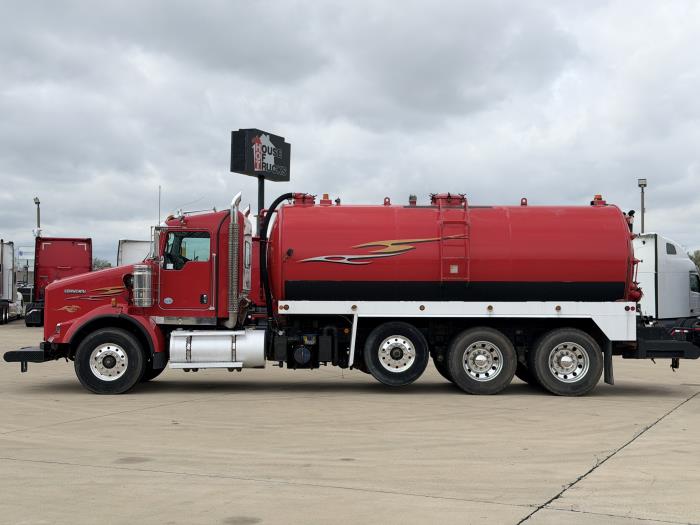2012 Kenworth T800-8