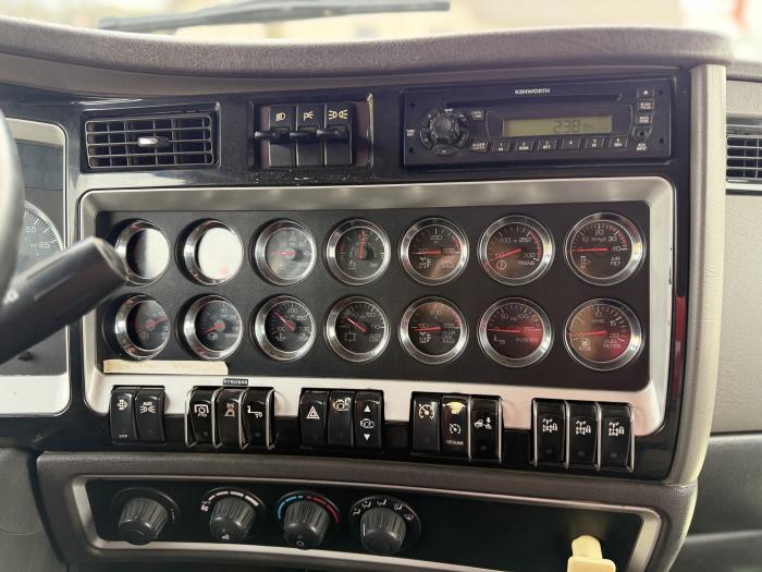 2012 Kenworth T800-24