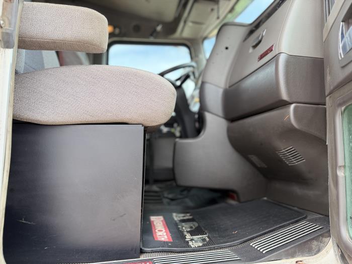 2012 Kenworth T800-28