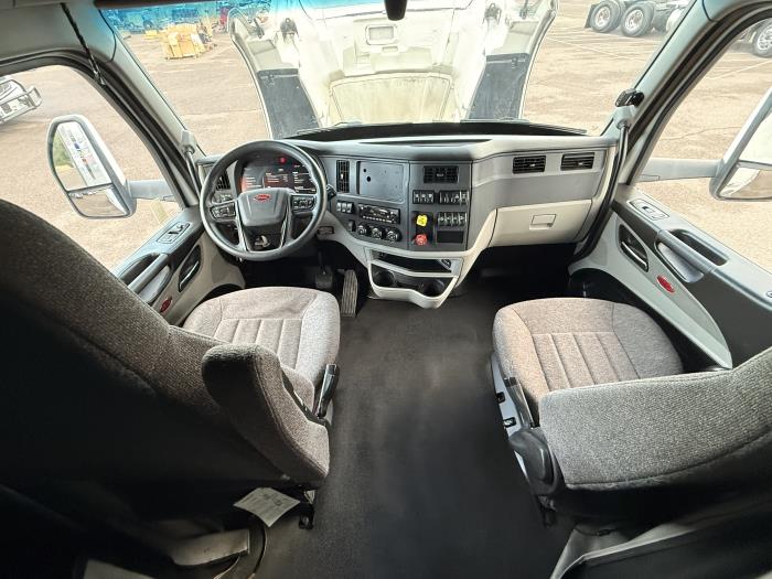 2024 Peterbilt 579-15