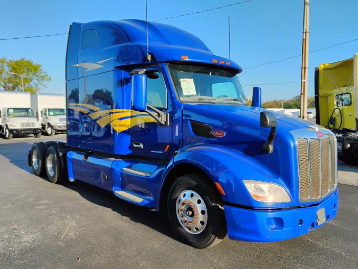 2022 Peterbilt 579-7