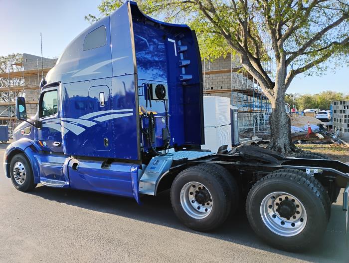 2022 Peterbilt 579-5