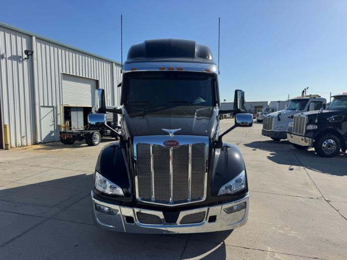 2027 Peterbilt 579-2