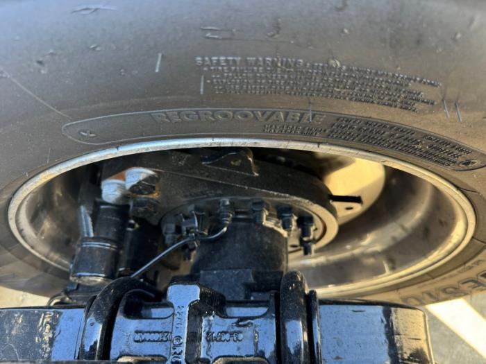 2027 Peterbilt 579-9