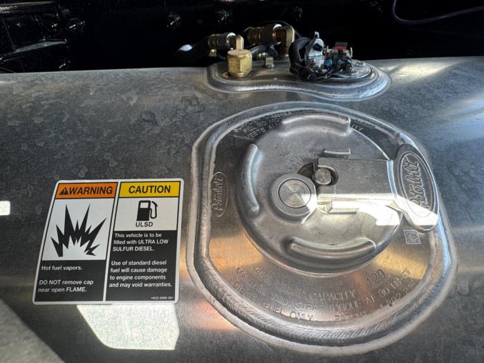 2027 Peterbilt 579-14