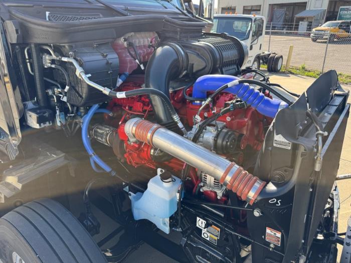 2027 Peterbilt 579-15