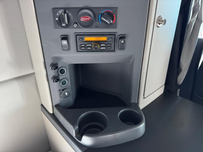 2027 Peterbilt 579-27