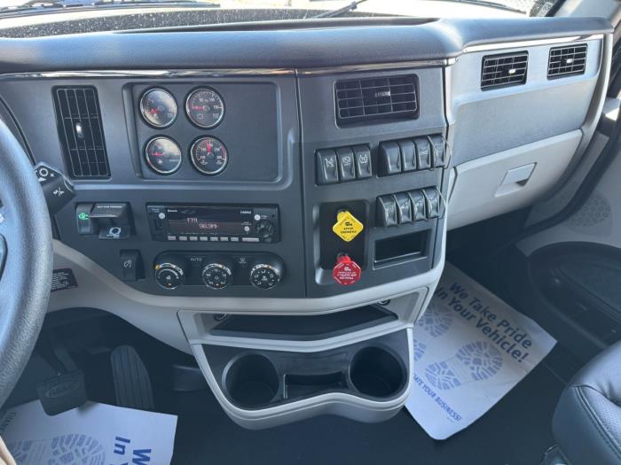 2027 Peterbilt 579-29