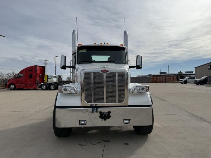 2027 Peterbilt 567-6