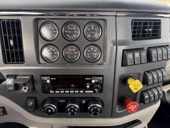 2027 Peterbilt 567-9