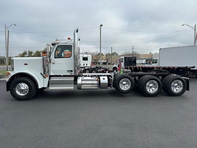 2027 Peterbilt 589-2