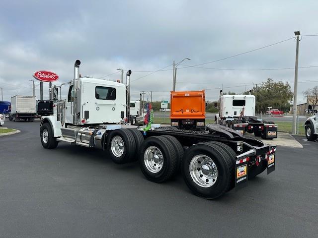 2027 Peterbilt 589-3