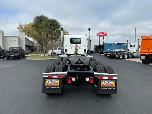 2027 Peterbilt 589-4