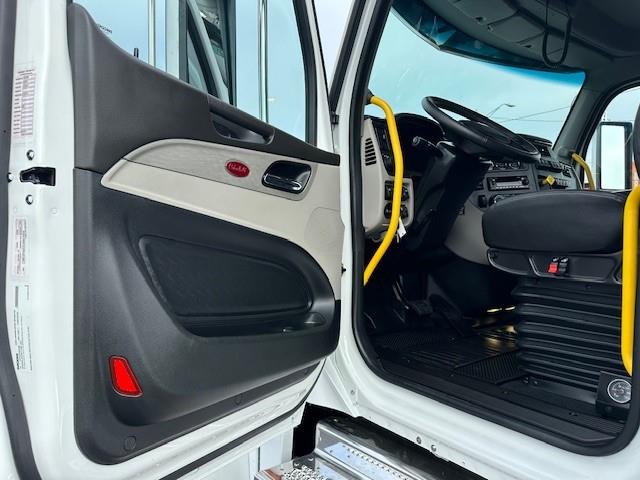 2027 Peterbilt 589-9