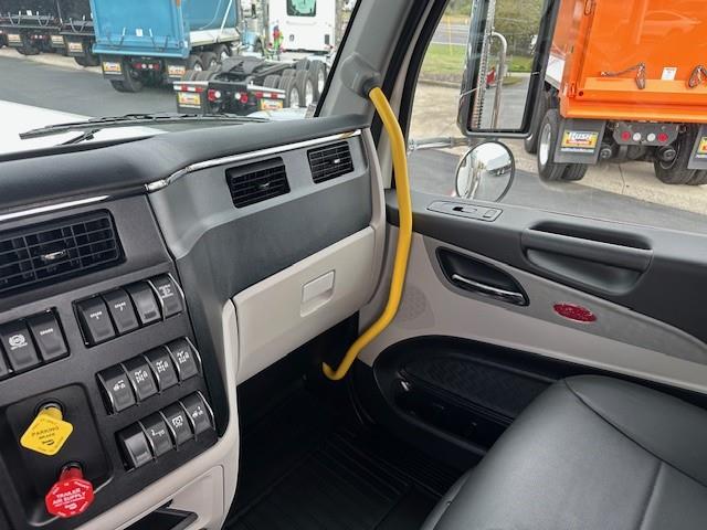 2027 Peterbilt 589-15