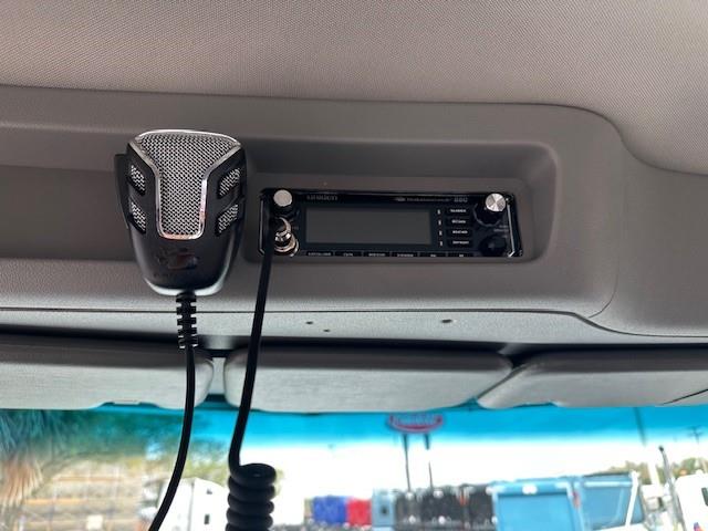 2027 Peterbilt 589-17