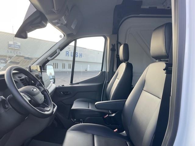 2026 Ford Transit-250-11