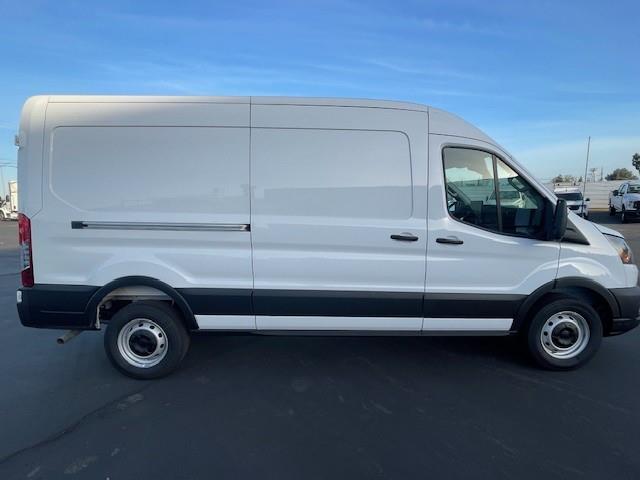 2026 Ford Transit-250-2