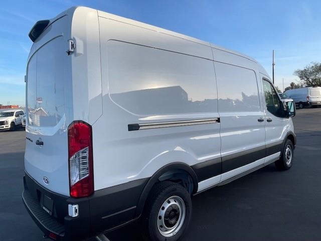 2026 Ford Transit-250-3