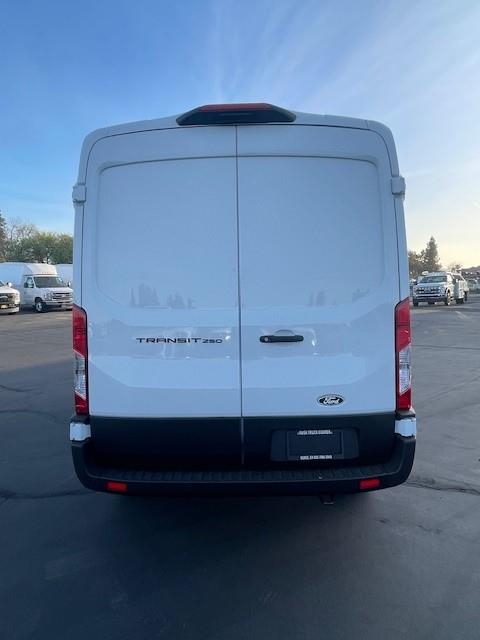 2026 Ford Transit-250-4
