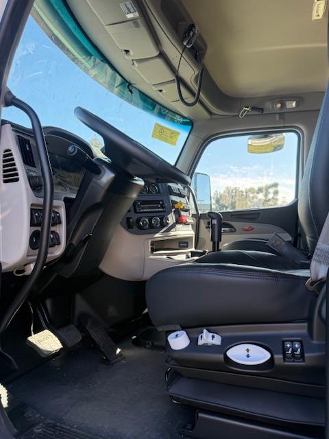 2027 Peterbilt 567-11