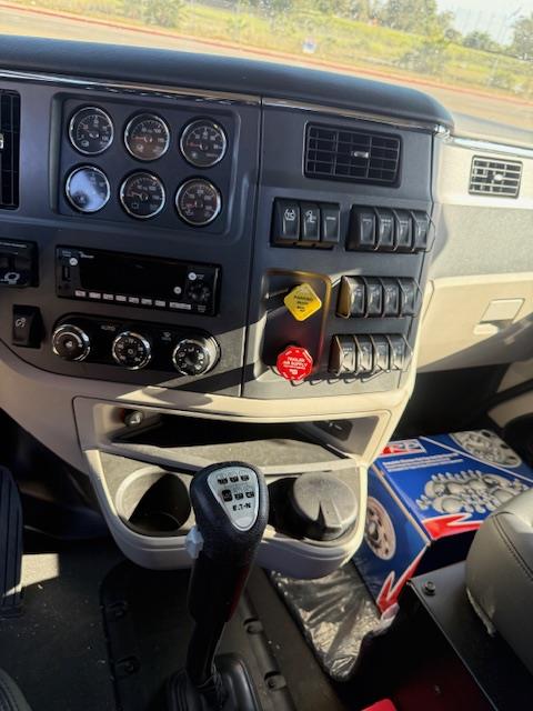 2027 Peterbilt 567-12