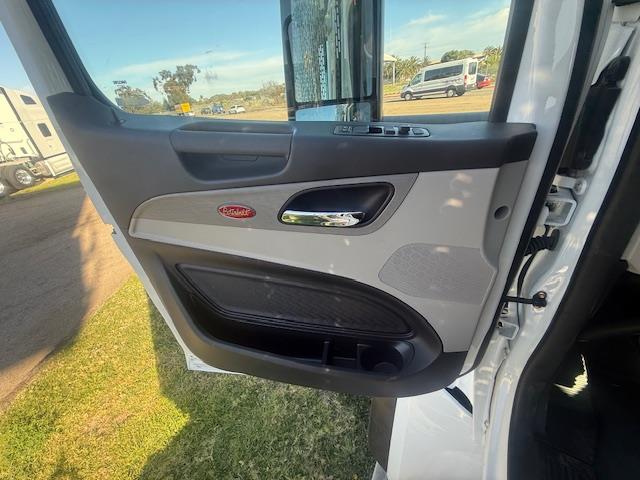 2027 Peterbilt 567-7