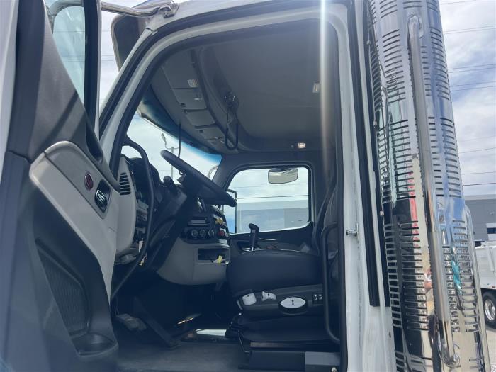 2027 Peterbilt 589-20