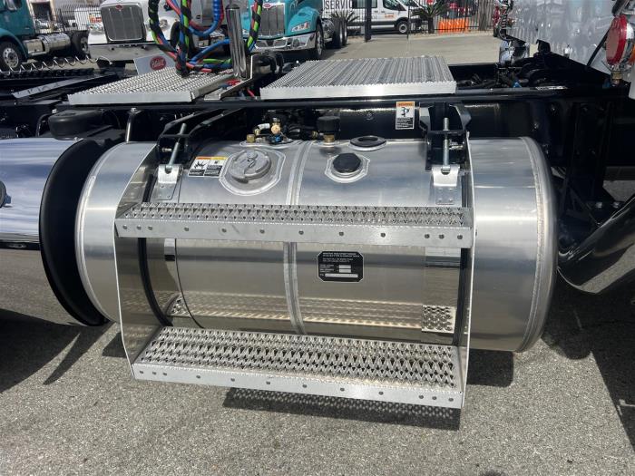 2027 Peterbilt 589-5