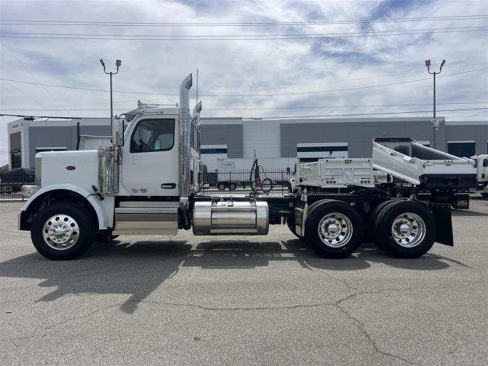 2027 Peterbilt 589-11
