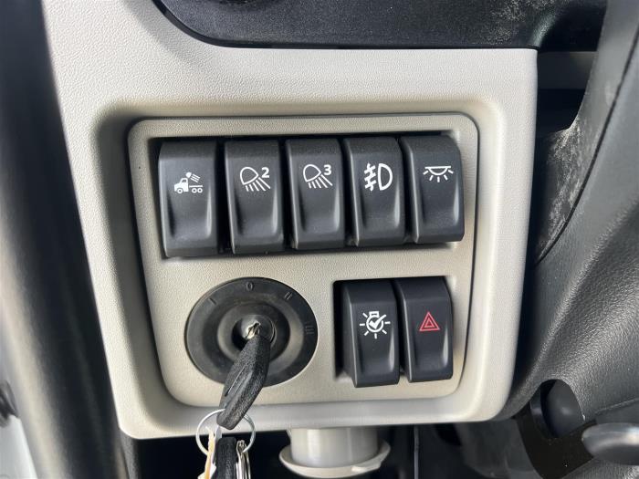 2027 Peterbilt 589-26